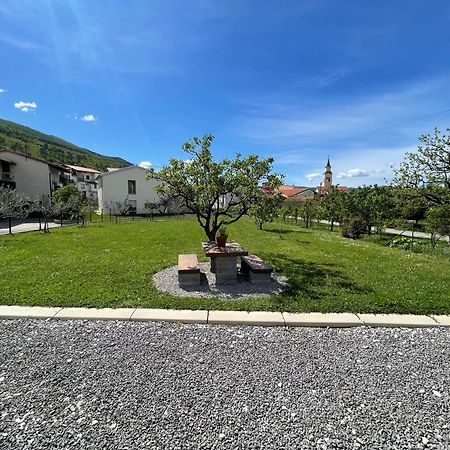 Appartement Kmetija Tomazic Vinska Klet - Winery à Vipava Extérieur photo
