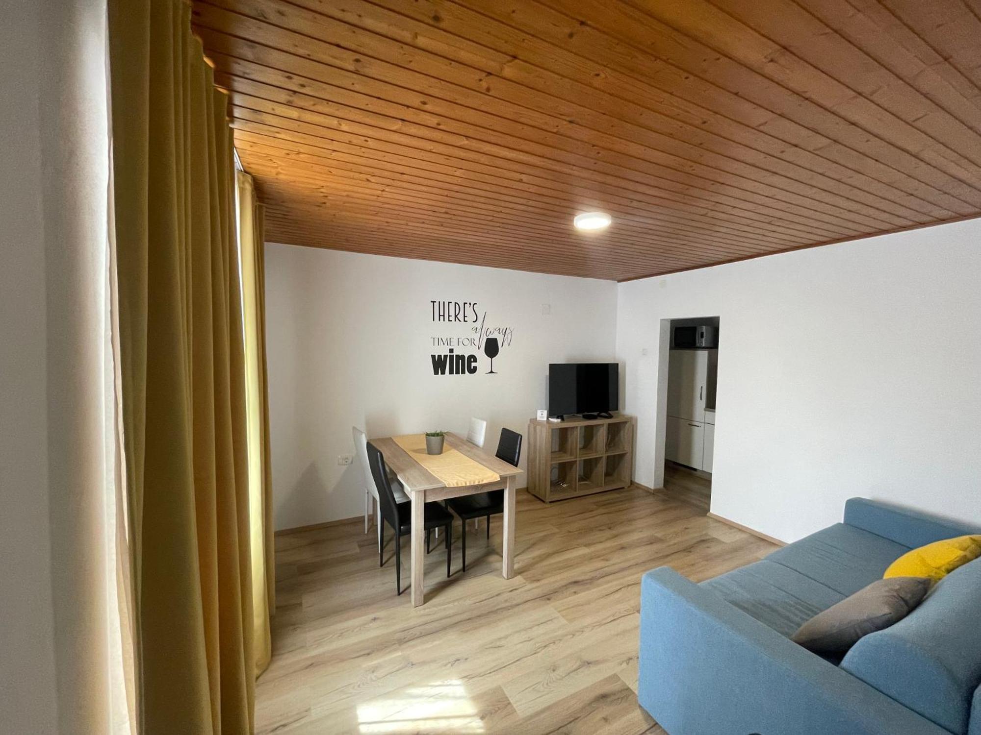 Appartement Kmetija Tomazic Vinska Klet - Winery à Vipava Extérieur photo