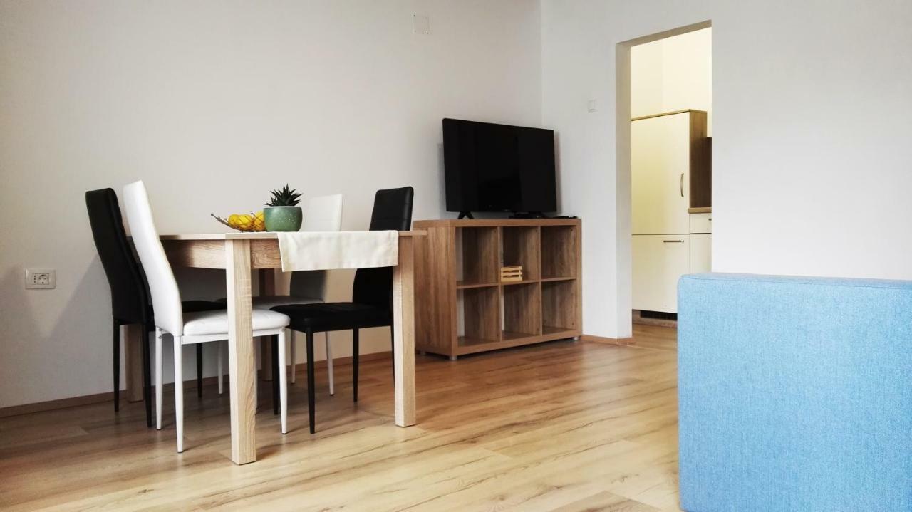 Appartement Kmetija Tomazic Vinska Klet - Winery à Vipava Extérieur photo