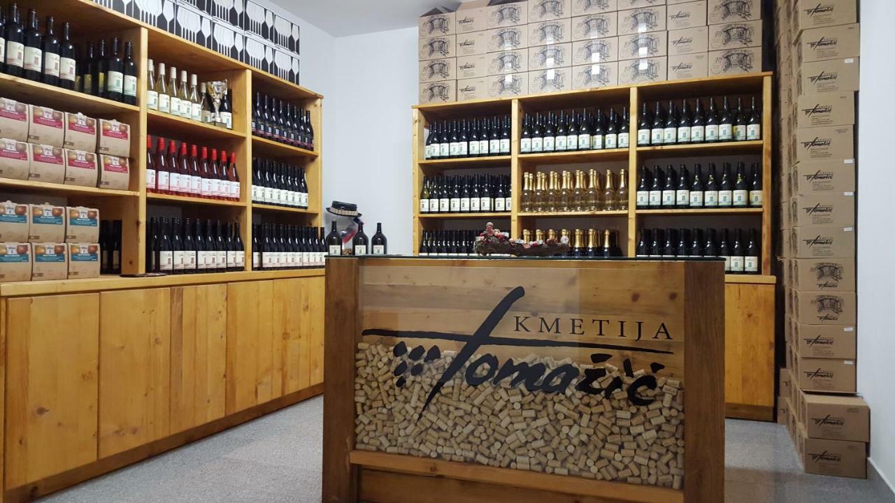 Appartement Kmetija Tomazic Vinska Klet - Winery à Vipava Extérieur photo